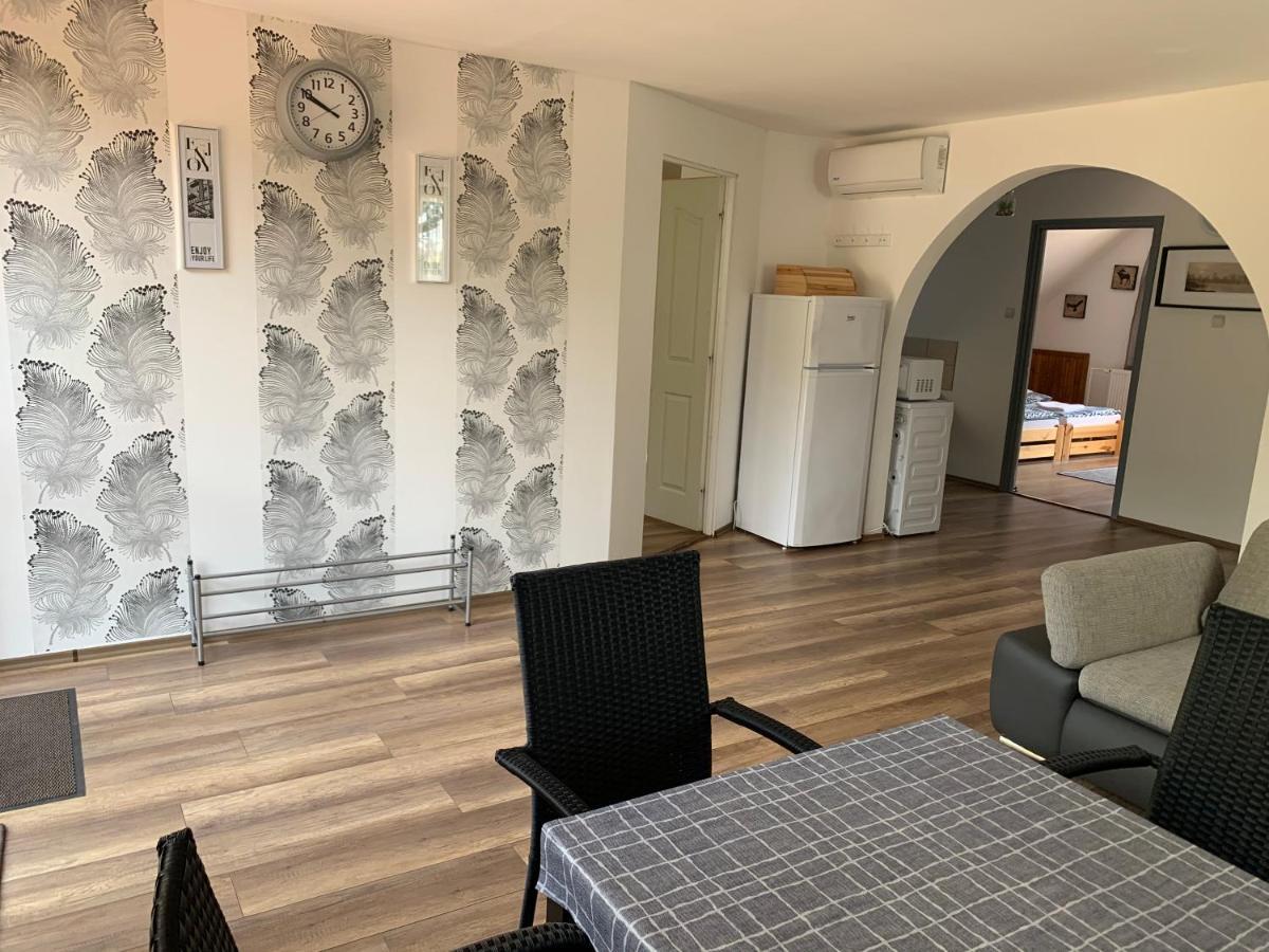 Borsi Apartman Balatonalmadi Luaran gambar