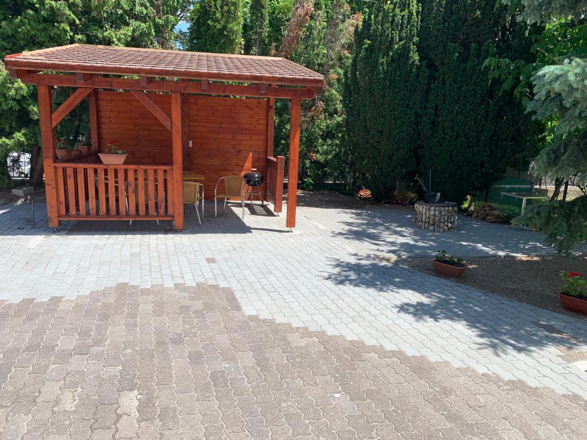 Borsi Apartman Balatonalmadi Luaran gambar