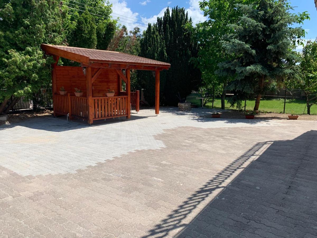 Borsi Apartman Balatonalmadi Luaran gambar